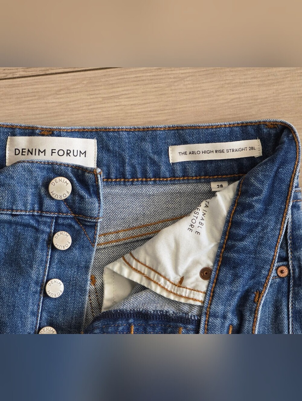 ARITZIA Denim Forum The Arlo Hi-rise Straight Jean SIZE 28 - Picture 8 of 10